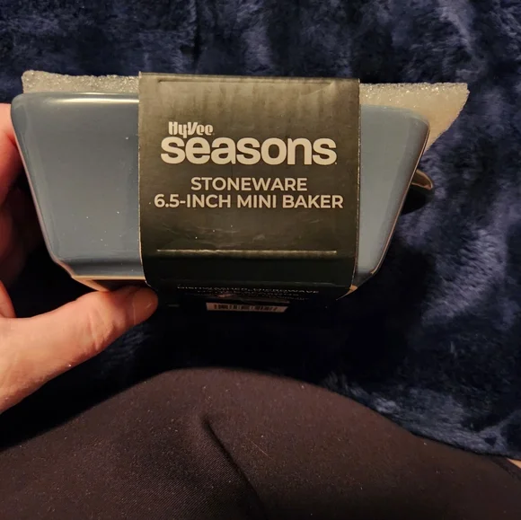 Stoneware Baker - Mini 6.5 Inch - Picture 3 of 3